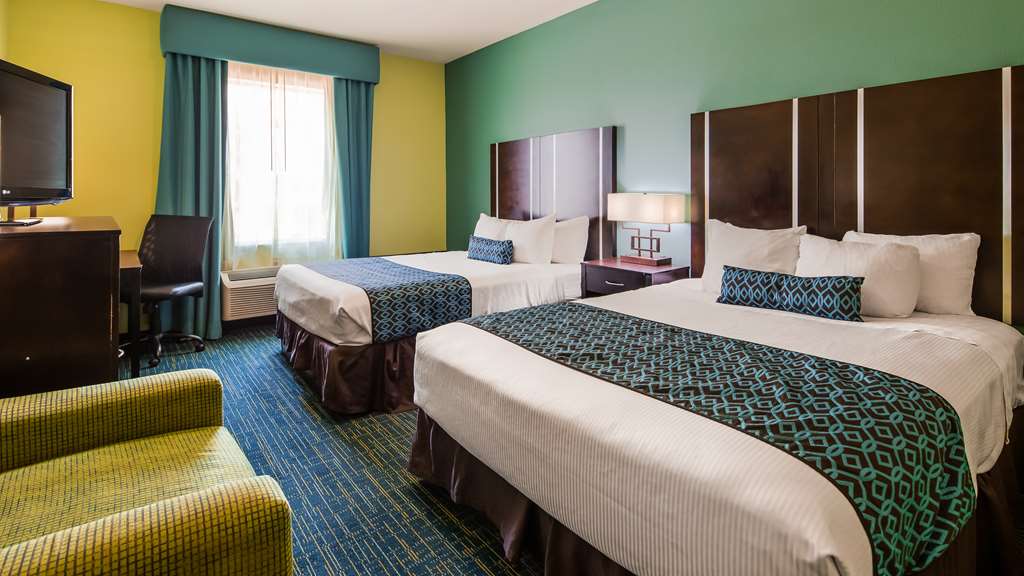 Best Western Plus Carrizo Springs Inn & Suites - photo 8