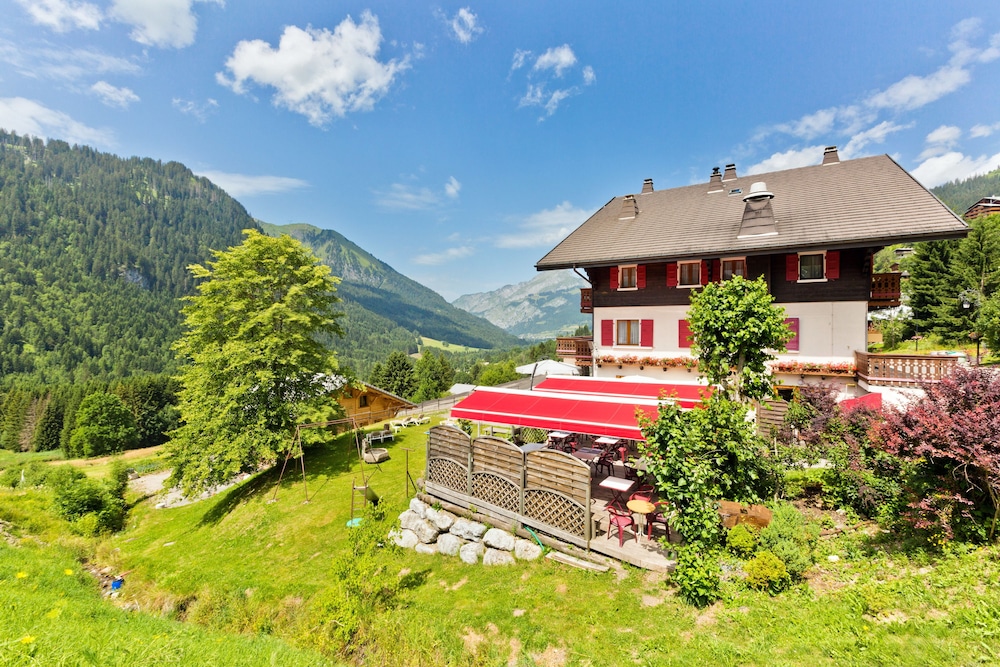 Hotel Belalp — MTB hotel in Châtel
