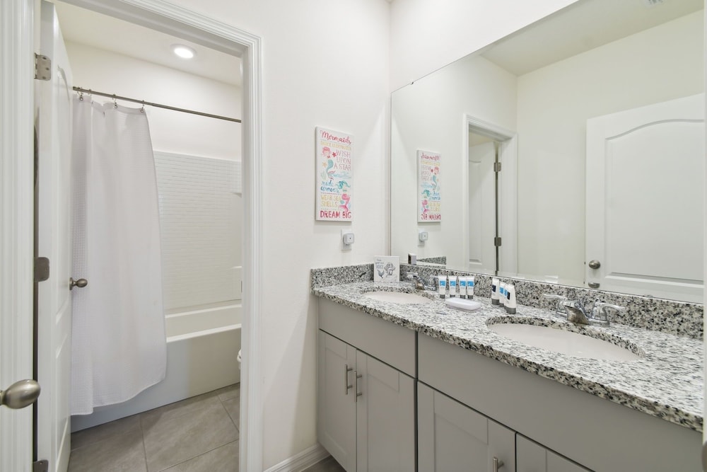 7704oml solterra Resort 7 Bedroom Home by RedAwning - photo 41