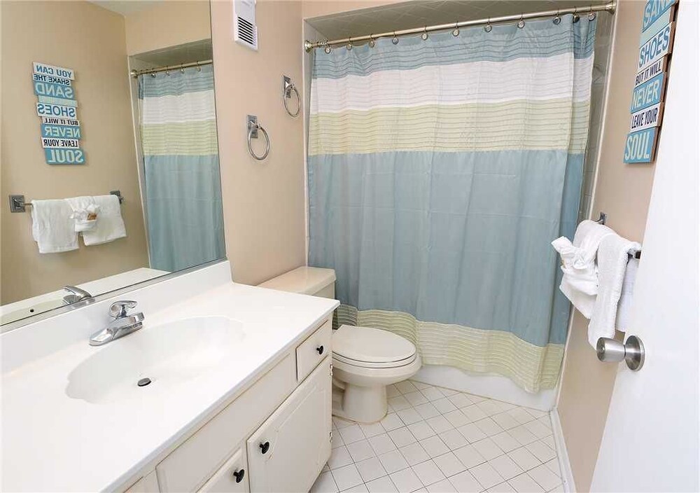 Regency Towers 1013 Two Bedroom Condo - photo 17