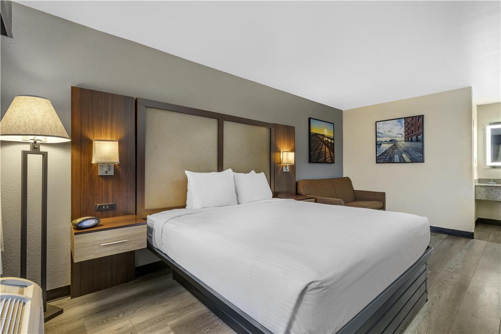 Best Western Salisbury Plaza - photo 31