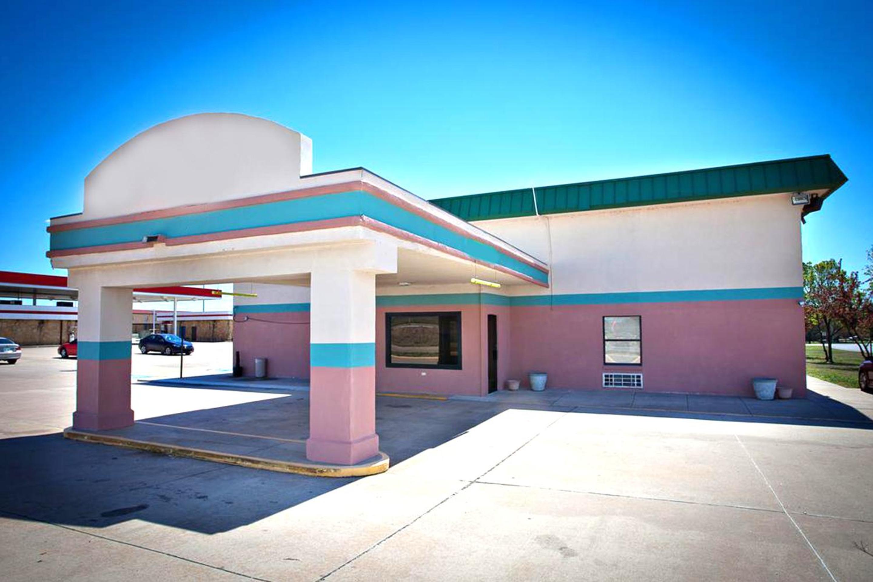 Days Inn by Wyndham Park City Kansas - photo 21