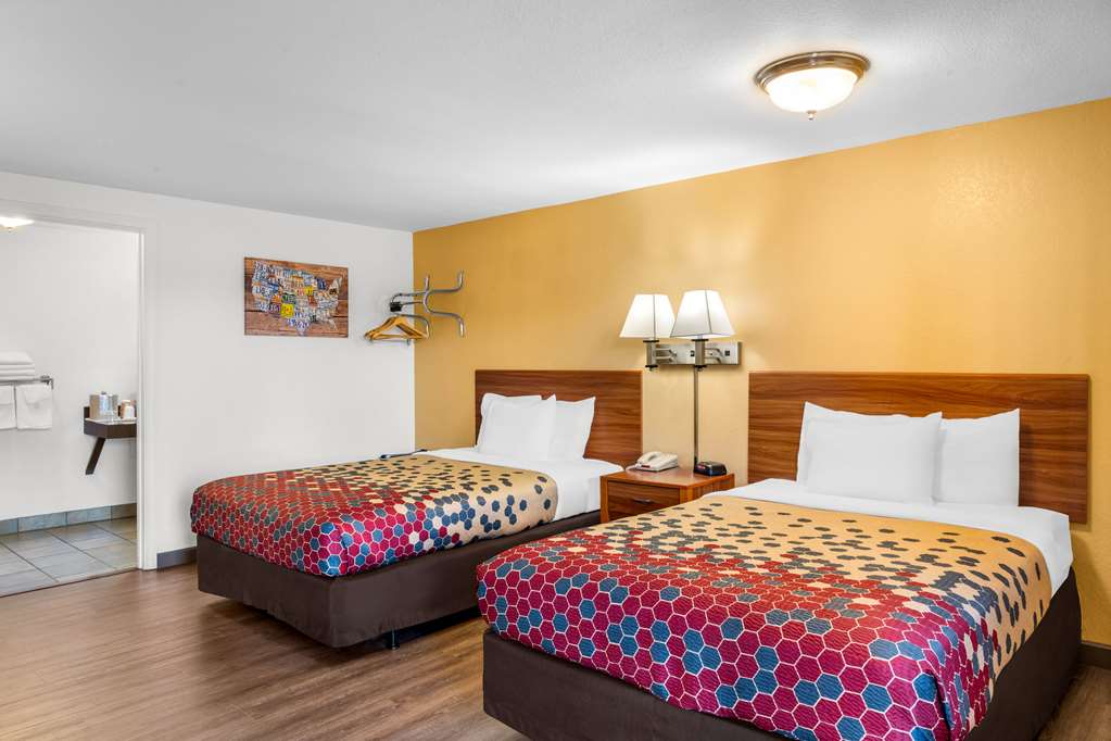 Econo Lodge Miles City I 94 - photo 31