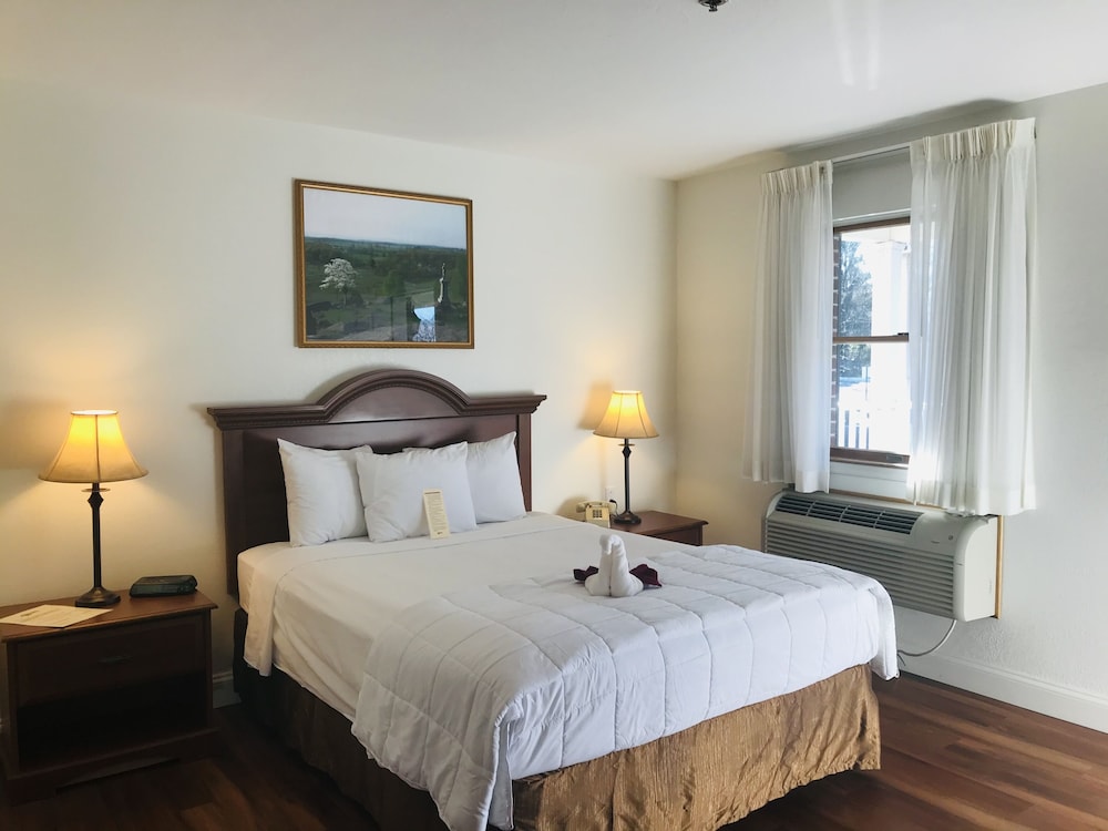 Inn at Cemetery Hill - photo 12