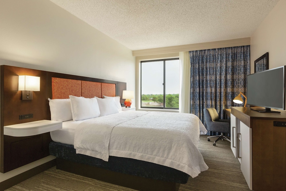 Hampton Inn & Suites Dallas Mesquite - photo 18