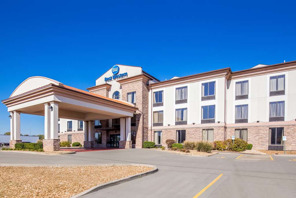Best Western St. Louis Airport North Hotel & Suites - featured photo