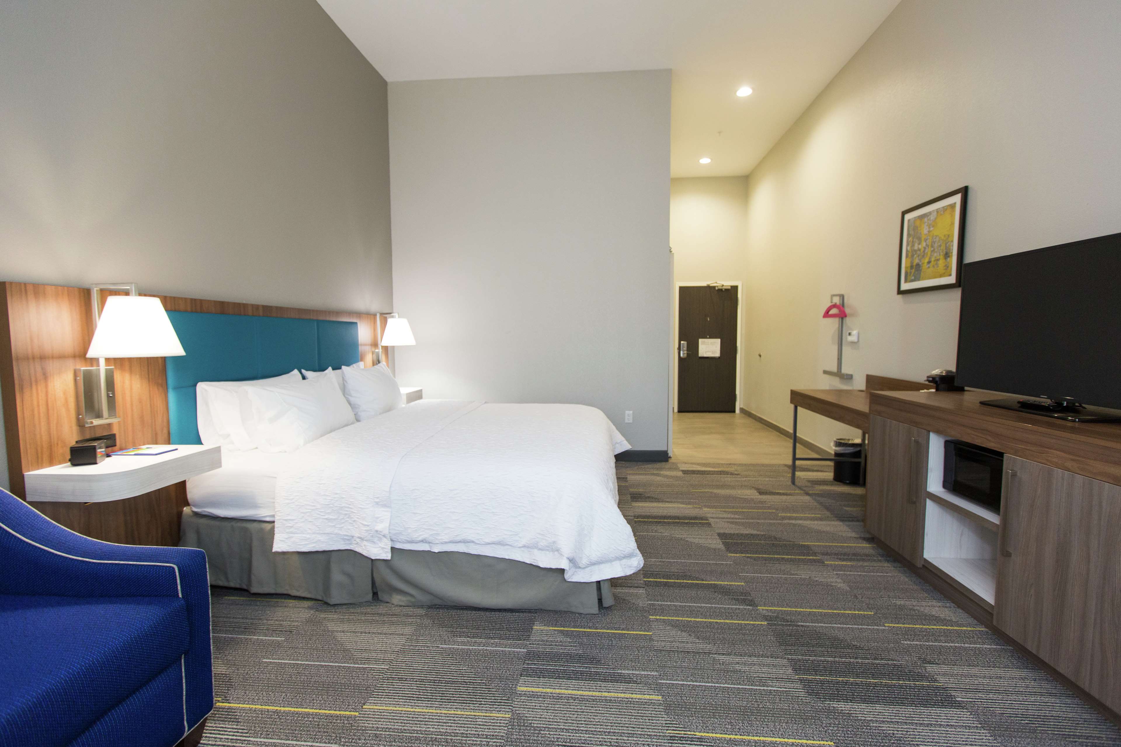 Hampton Inn Mustang - photo 27