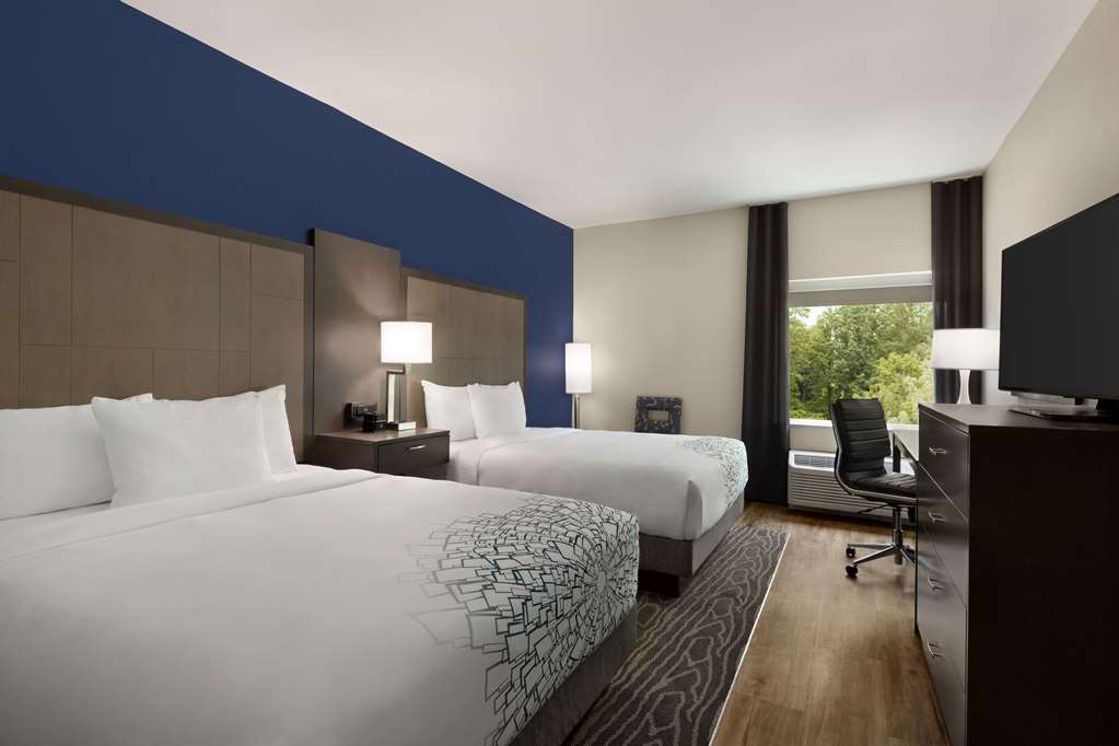 La Quinta Inn & Suites by Wyndham Rock Hill - photo 22