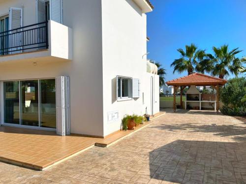 Tarracotta Villa 4 bedroom near Ayia Napa