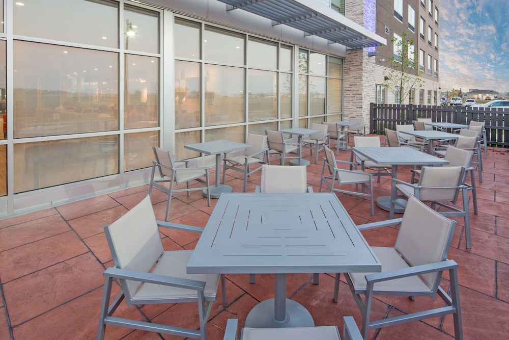 Holiday Inn Express & Suites Indianapolis NW Zionsville by IHG - photo 12