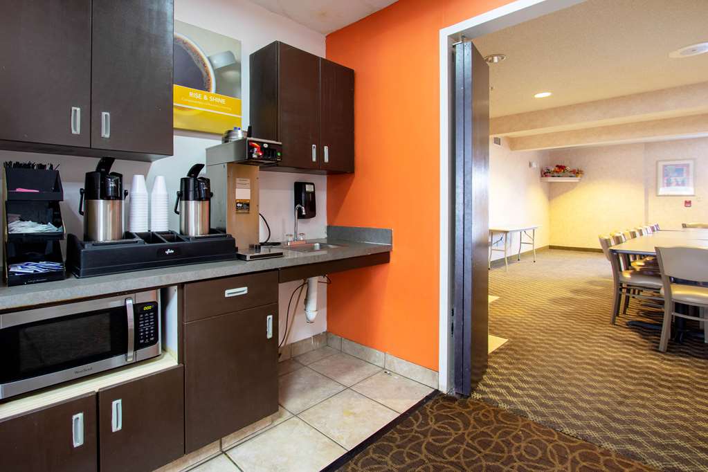 Motel 6 El Paso TX Southeast - photo 25