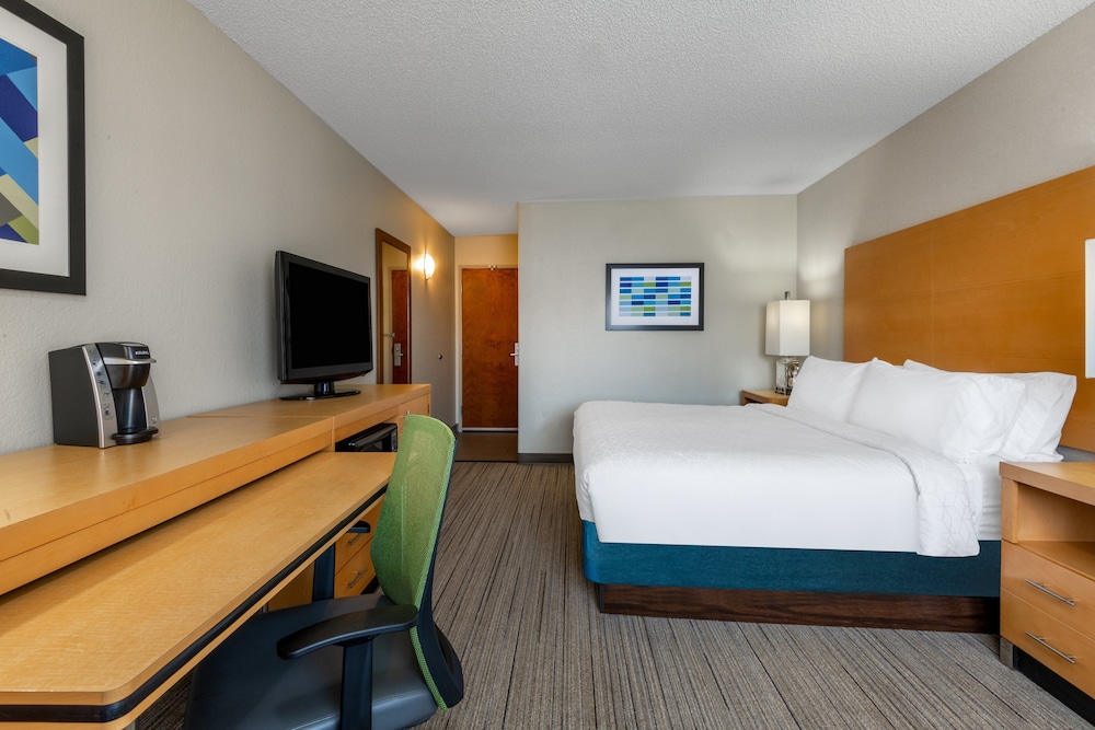Holiday Inn Express & Suites Wheat Ridge Denver West - photo 17