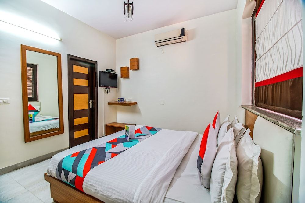 FabHotel Anand Villa