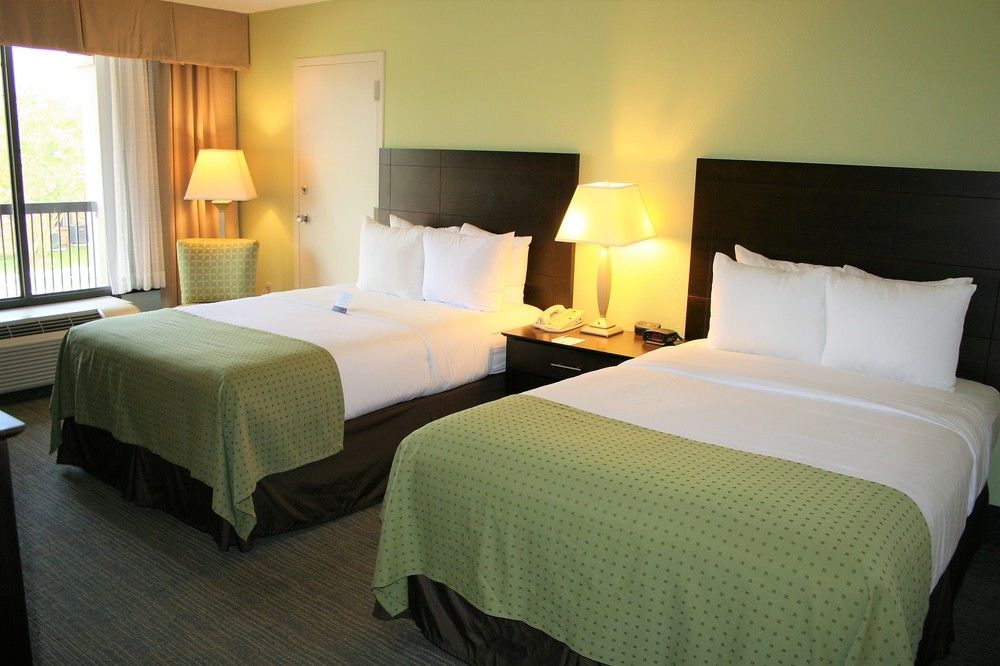 Clarion Inn & Suites Conference Center - photo 36