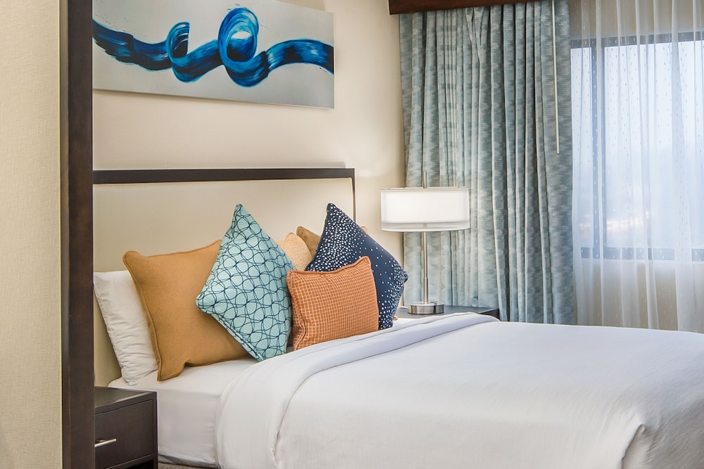 Embassy Suites by Hilton Seattle Tacoma International Airport - photo 10