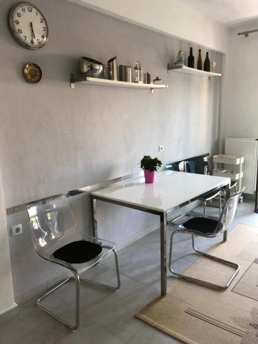 Seaside Christina Apartments — 4-Star Luxury Hotel in Ierissos, Greece