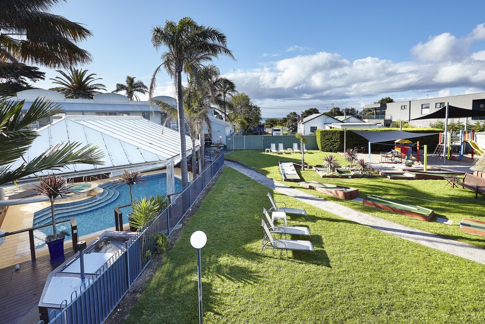 Whitecliffs Beach Resort — Rye