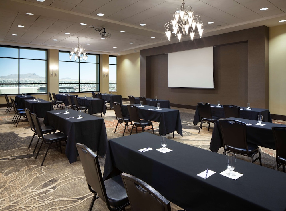 DoubleTree by Hilton El Paso Downtown - photo 63