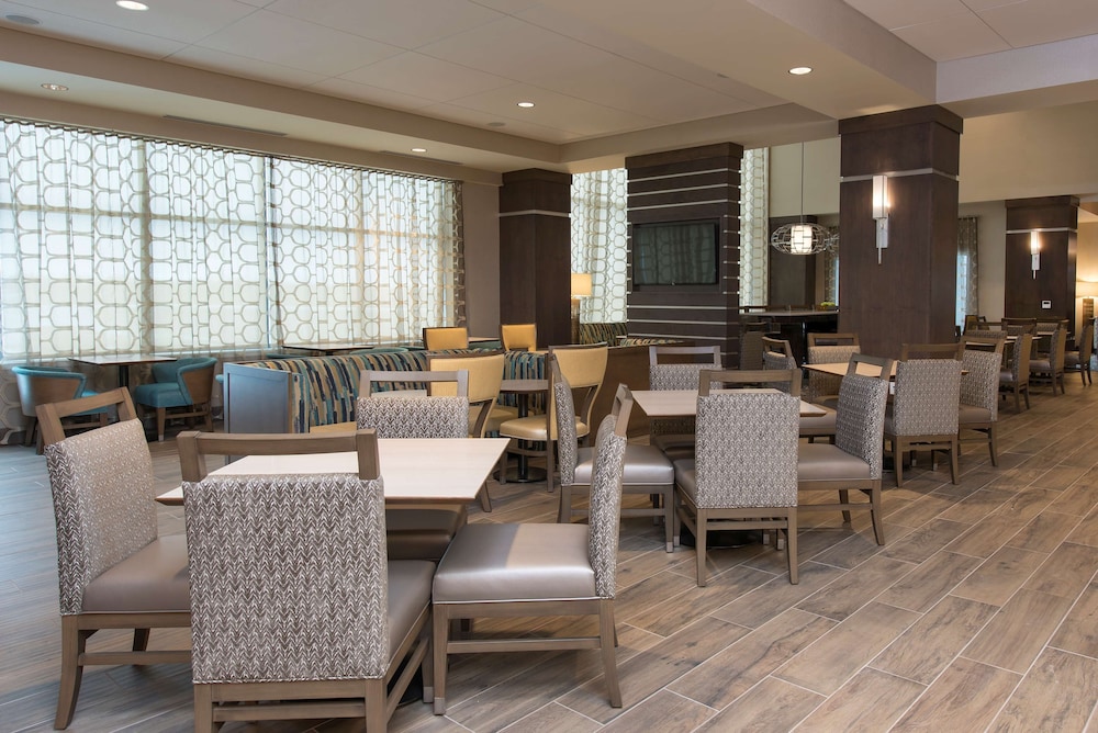 Hampton Inn & Suites Grand Rapids Downtown - photo 52