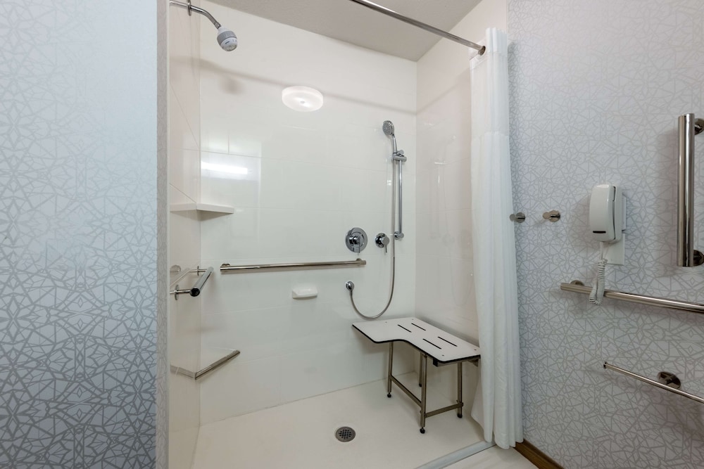 Hampton Inn St. Robert Ft. Leonard Wood - photo 31