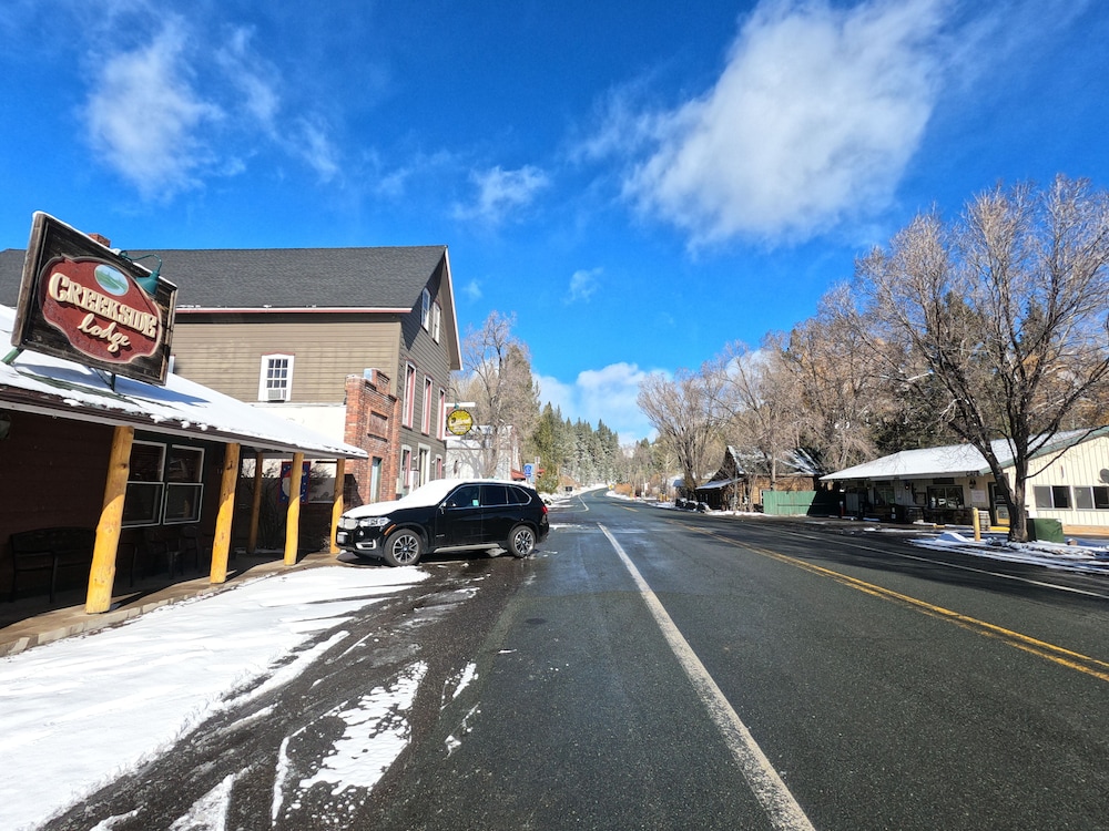 Creekside Lodge - photo 12
