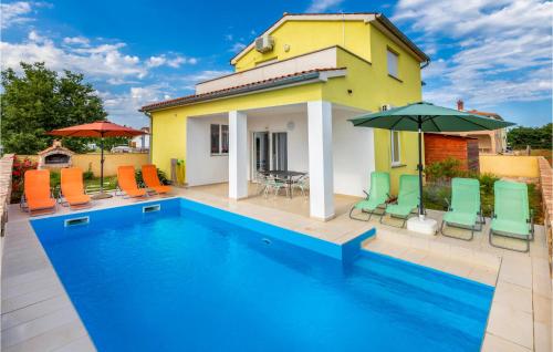 Four Bedroom Holiday Home In Valbandon — 4-Star Luxury Hotel in Valbandon, Croatia
