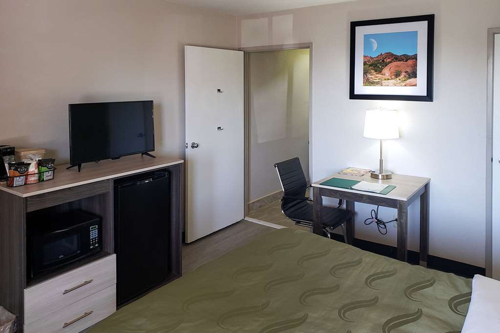 Quality Inn Airport East - photo 14
