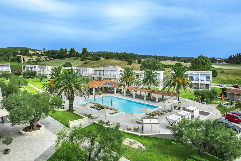 Iris Hotel - carbon neutral hotel in Kassandreia