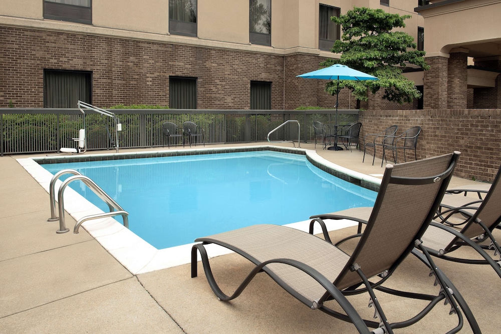 Hampton Inn Birmingham I 65 Lakeshore Drive - photo 17