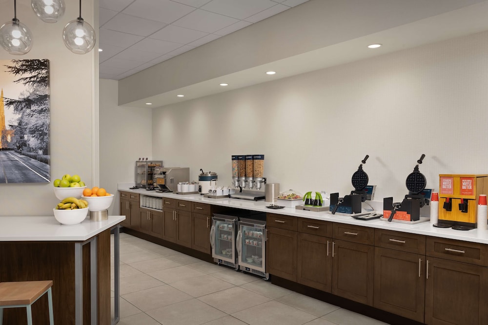 Hampton Inn & Suites Durham University Medical Center - photo 35