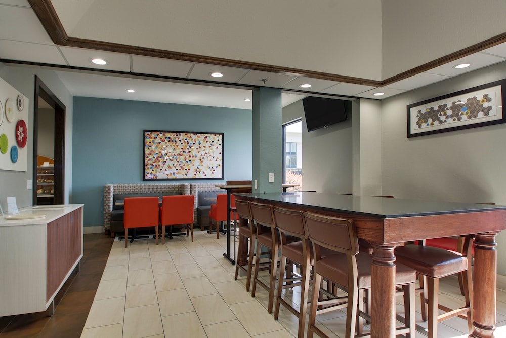 Holiday Inn Express & Suites Lebanon by IHG - photo 26