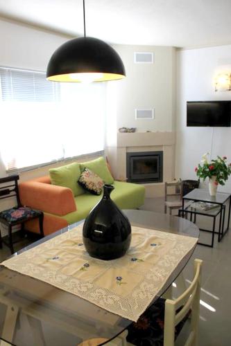 Charming House in Nazaré with Fireplace — 4-Star Luxury Hotel in Nazare, Portugal