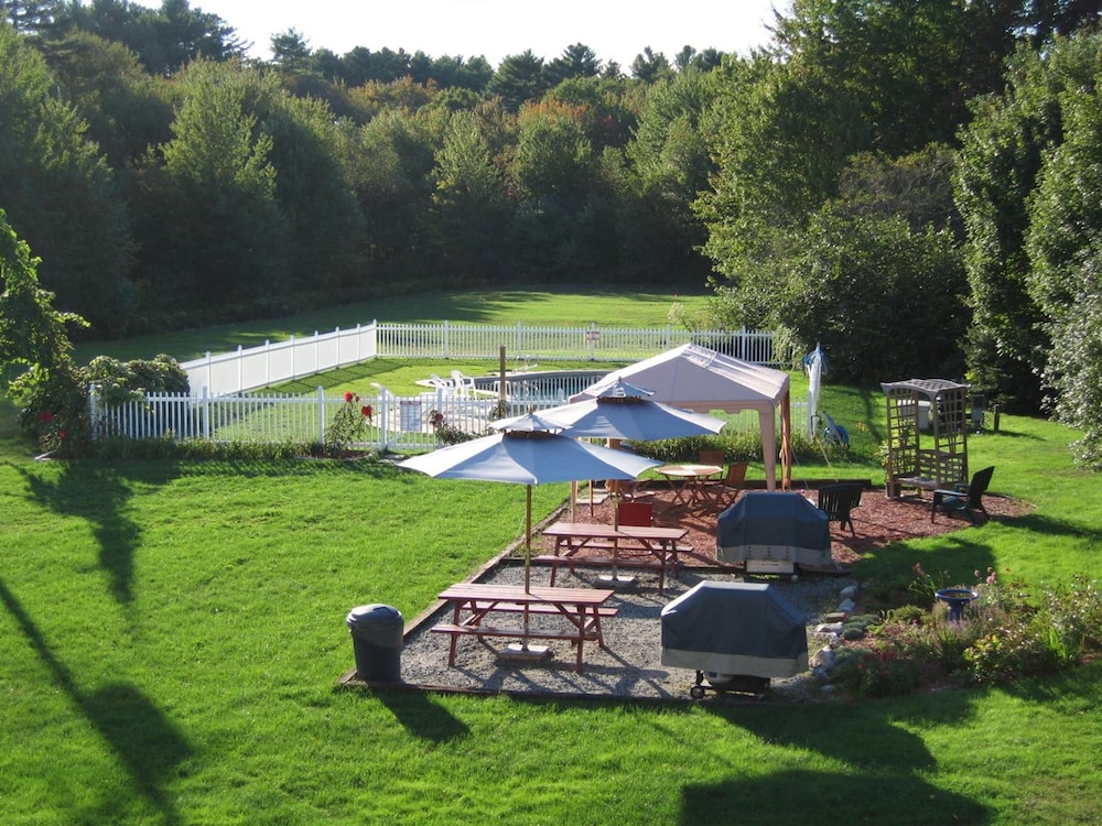 Coast Village Inn & Cottages - photo 33