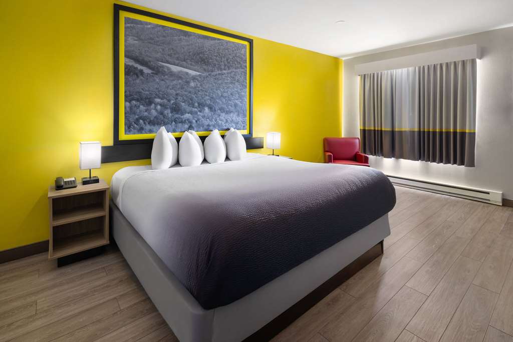 Super 8 by Wyndham Hazleton - photo 20