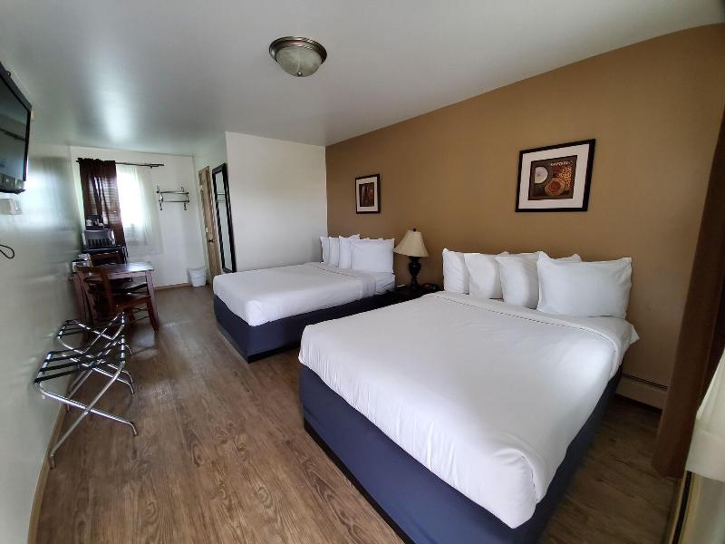 Sunset Lodge Escanaba - photo 25