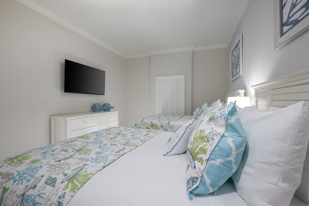 Phoenix Gulf Towers 407 3 Bedroom Condo - photo 9