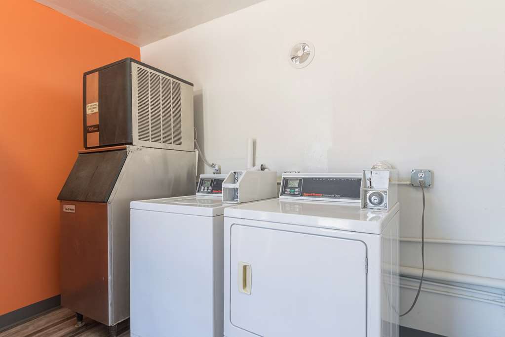 Motel6 Barstow CA Route 66 - photo 28