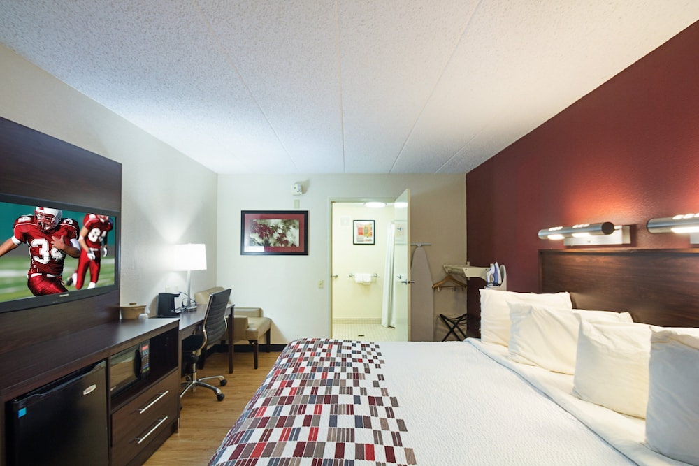 Red Roof Inn Madison WI - photo 17