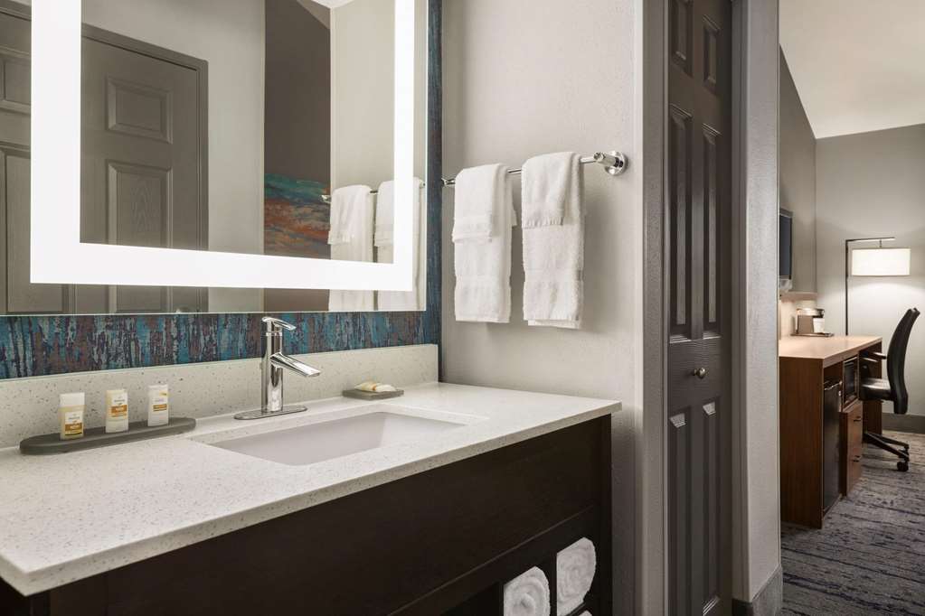 La Quinta Inn & Suites by Wyndham Salem OR - photo 15