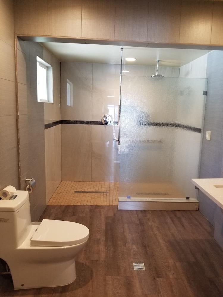 Le Blanc Inn & Suites - photo 7