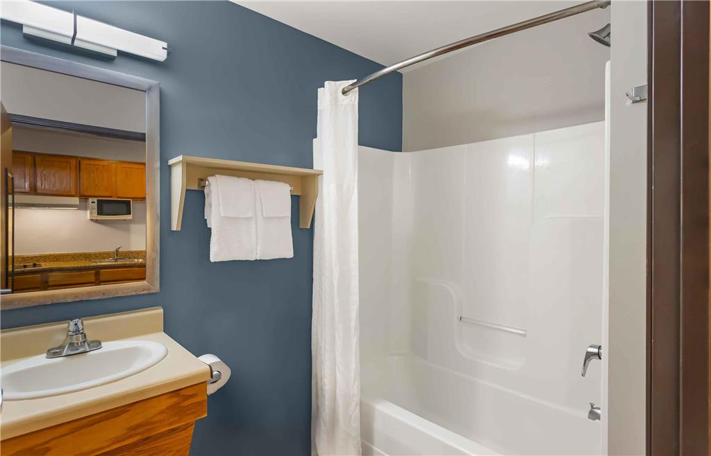 Extended Stay America Select Suites Fort Myers Northeast - photo 19