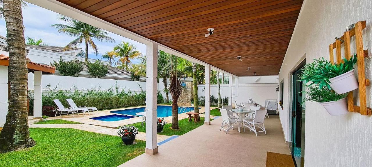 Casa com piscina varanda e lazer em condomínio — 4-Star Luxury Hotel in Guaruja, Brasil