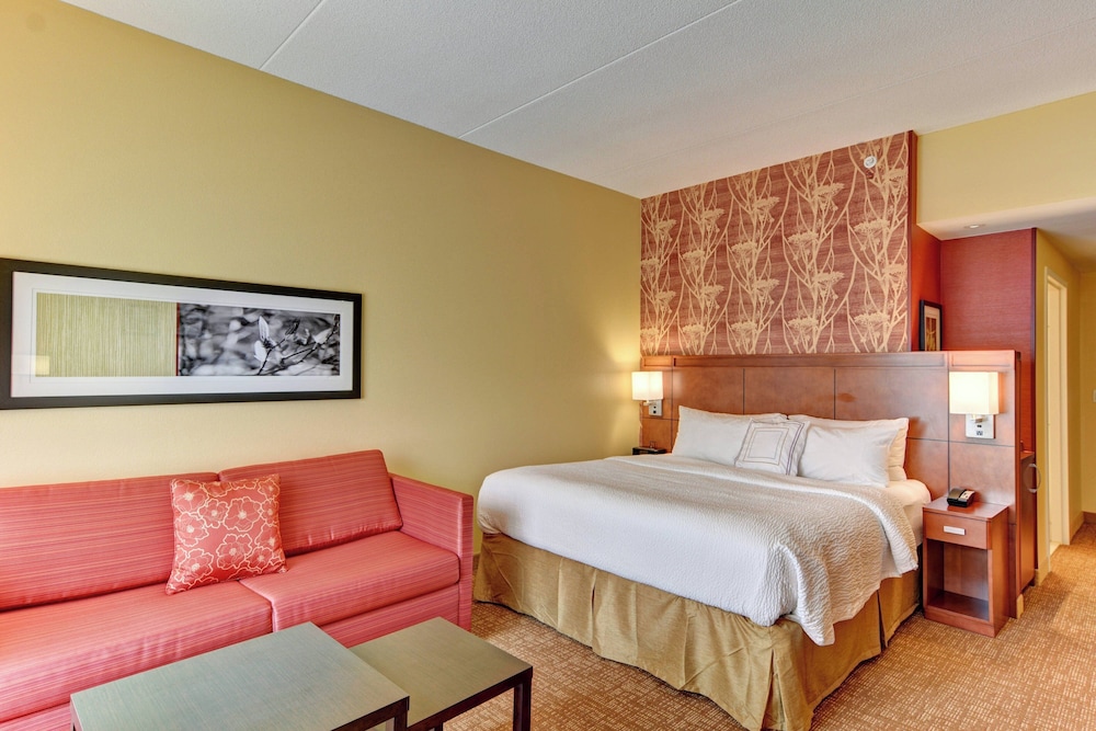 Courtyard by Marriott Bridgeport Clarksburg - photo 13