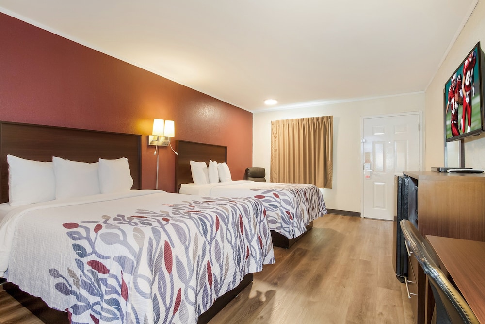 Red Roof Inn Santee - photo 11