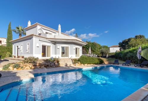 Villa Tranquila — 4-Star Luxury Hotel in Carvoeiro, Portugal