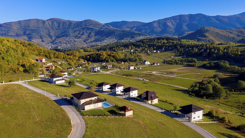 Green Hills Resort — hotel in Hadzici