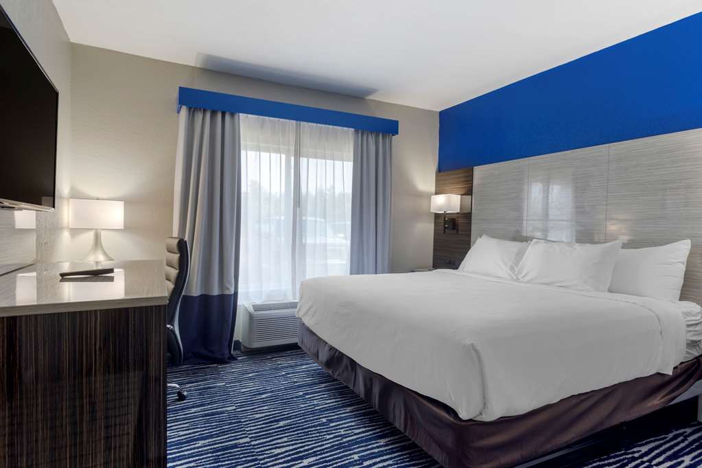Comfort Inn & Suites Memphis East - photo 21