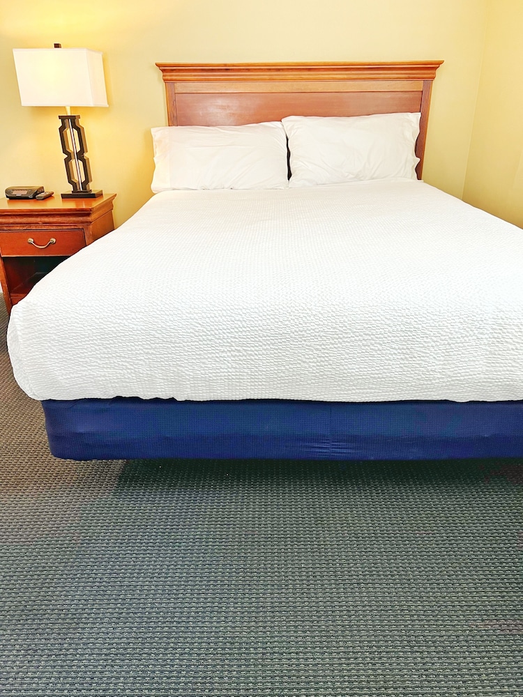 The Winthrop Arms Hotel And Restaurant - photo 23
