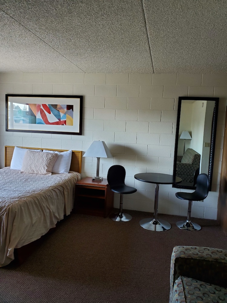 M&M Motel - photo 14