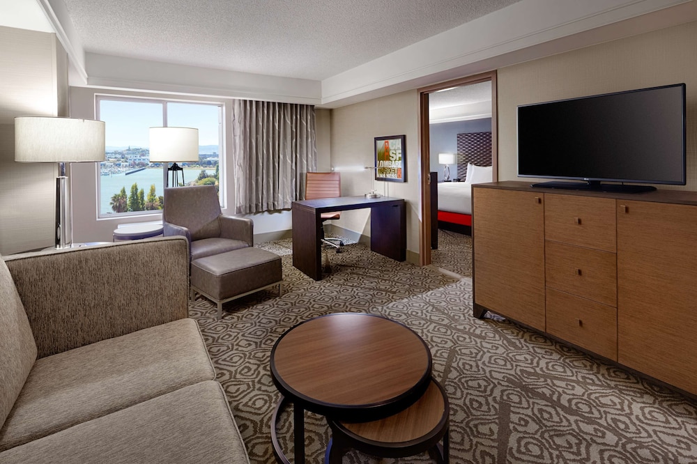 DoubleTree by Hilton San Francisco Airport North Bayfront - photo 9